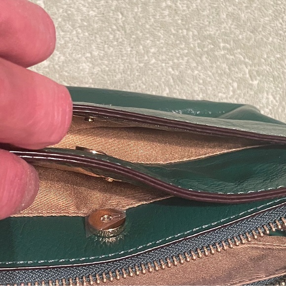 ANTONIO MELANI Emerald Green Leather Crossbody with Gold Accents - Picture 5 of 14